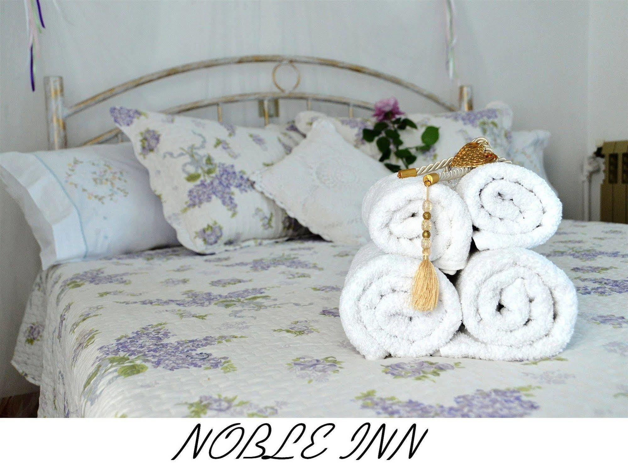 Noble Inn Loutráki Esterno foto